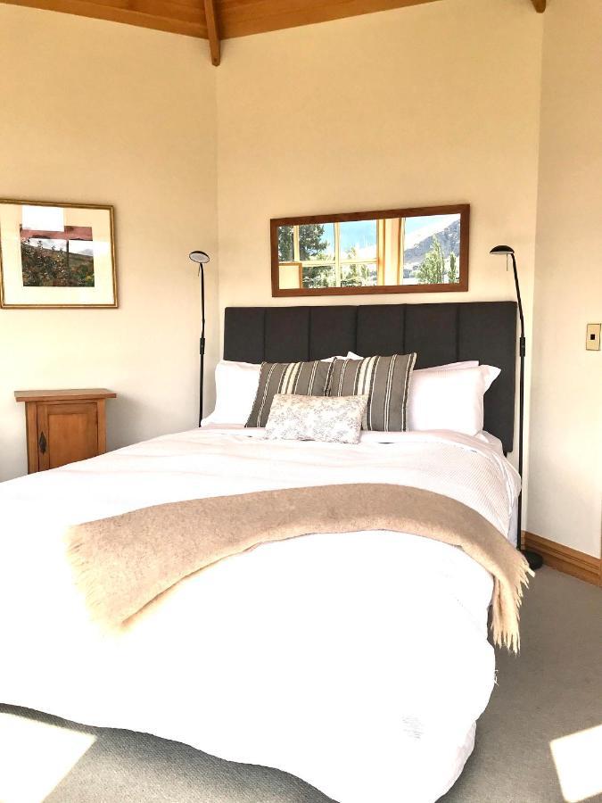 The Turret Boutique Accommodation Κουίνσταουν Εξωτερικό φωτογραφία